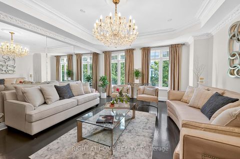 Photo 16 at 242 Walmer Road, Casa Loma, Toronto