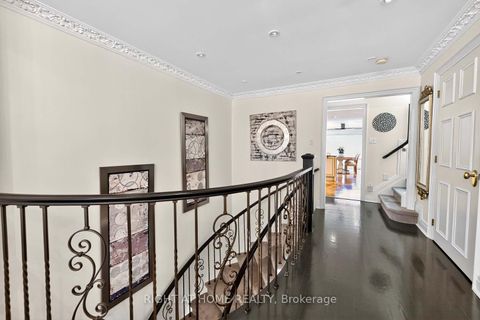 Photo 18 at 242 Walmer Road, Casa Loma, Toronto