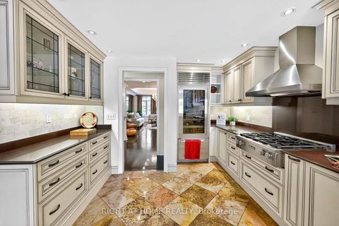 Photo 21 at 242 Walmer Road, Casa Loma, Toronto