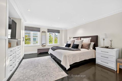 Photo 30 at 242 Walmer Road, Casa Loma, Toronto