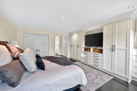 Photo 32 at 242 Walmer Road, Casa Loma, Toronto