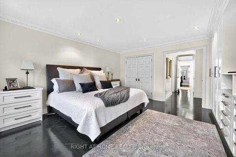 Photo 33 at 242 Walmer Road, Casa Loma, Toronto