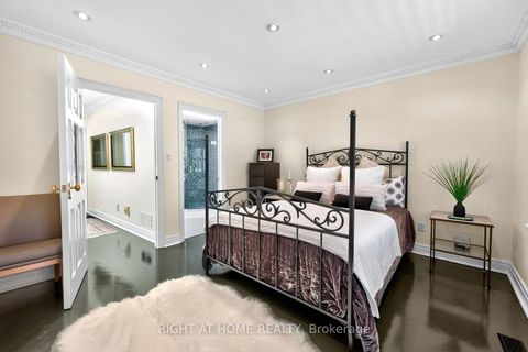 Photo 36 at 242 Walmer Road, Casa Loma, Toronto