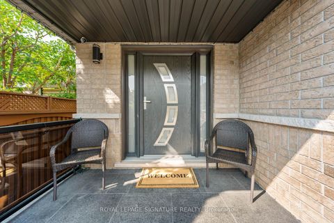 Photo 2 at 12 Barli Crescent, Patterson, Vaughan