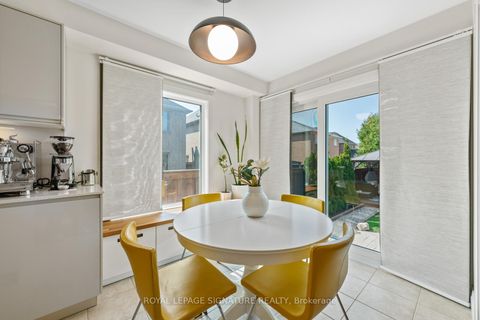 Photo 15 at 12 Barli Crescent, Patterson, Vaughan