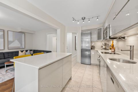 Photo 16 at 12 Barli Crescent, Patterson, Vaughan