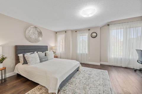Photo 20 at 12 Barli Crescent, Patterson, Vaughan