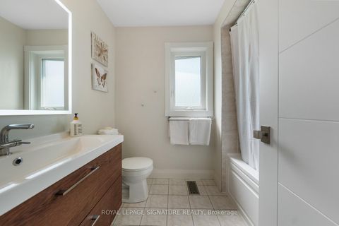 Photo 26 at 12 Barli Crescent, Patterson, Vaughan