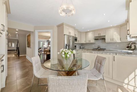 Photo 11 at 40 Joshua Court, Yorkhill, Vaughan