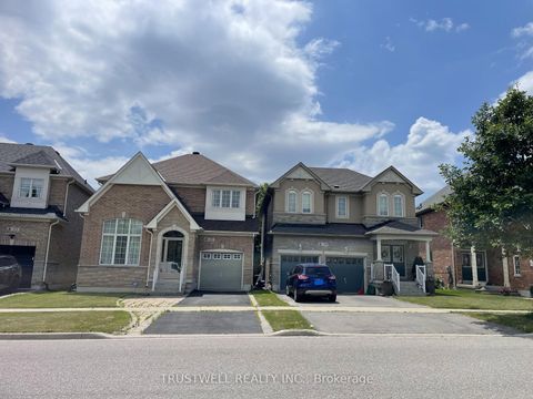 Photo 1 at 19 Balliol Avenue, Oak Ridges Lake Wilcox, Richmond Hill