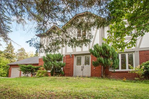 Photo 11 at 26 Cynthia Crescent, Oak Ridges, Richmond Hill Photo 11 at 26 Cynthia Crescent, Oak Ridges, Richmond Hill