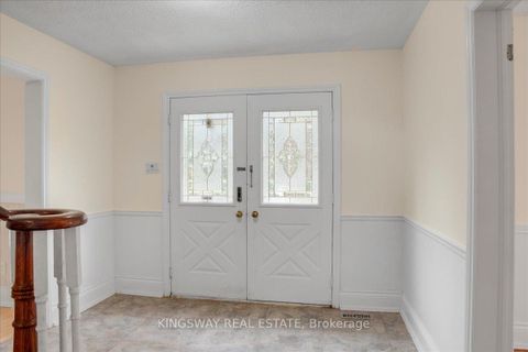 Photo 13 at 26 Cynthia Crescent, Oak Ridges, Richmond Hill Photo 13 at 26 Cynthia Crescent, Oak Ridges, Richmond Hill