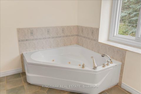 Photo 48 at 26 Cynthia Crescent, Oak Ridges, Richmond Hill Photo 48 at 26 Cynthia Crescent, Oak Ridges, Richmond Hill