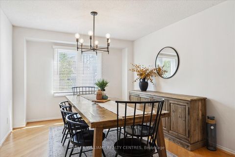 Photo 5 at 47 Whitburn Crescent, Maple, Vaughan