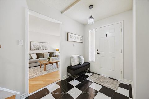 Photo 9 at 47 Whitburn Crescent, Maple, Vaughan