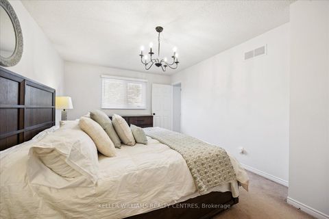 Photo 18 at 47 Whitburn Crescent, Maple, Vaughan