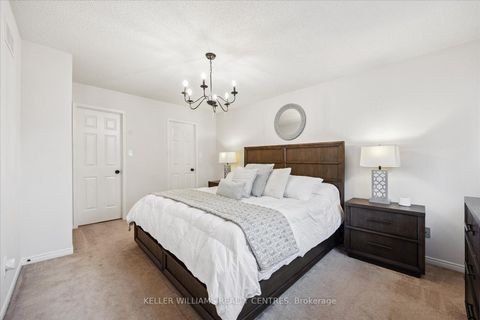 Photo 19 at 47 Whitburn Crescent, Maple, Vaughan