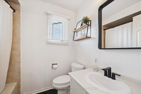 Photo 20 at 47 Whitburn Crescent, Maple, Vaughan