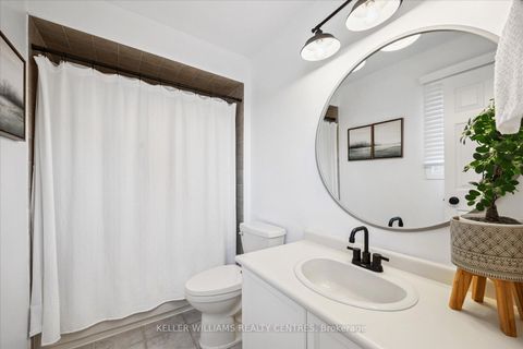 Photo 23 at 47 Whitburn Crescent, Maple, Vaughan