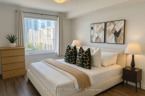 Photo 7 at 268 - 150 Honeycrisp Crescent, Vaughan Corporate Centre, Vaughan