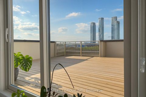 Photo 10 at 268 - 150 Honeycrisp Crescent, Vaughan Corporate Centre, Vaughan