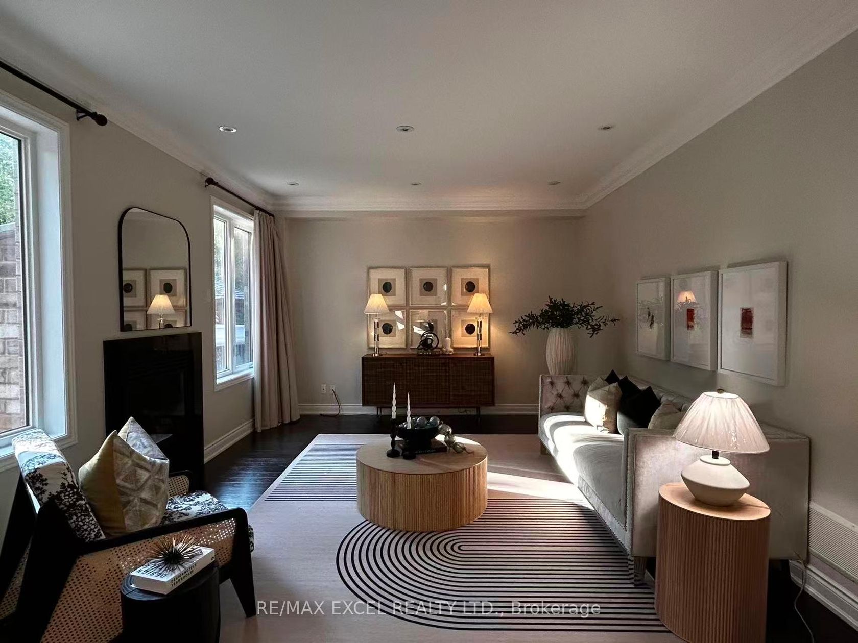215 Coon's Road, Oak Ridges, Richmond Hill by Loree Meneguzzi Real Estate 215 Coon's Road, Oak Ridges, Richmond Hill