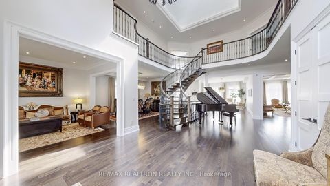 Photo 4 at 125 Boake Trail, Bayview Hill, Richmond Hill