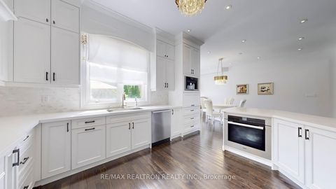 Photo 7 at 125 Boake Trail, Bayview Hill, Richmond Hill