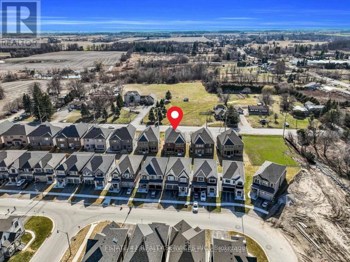 Photo 3 at 8925 Heritage Road, Bram West, Brampton