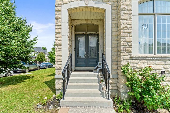 Photo 2 at 1 Astrantia Way, Credit Valley, Brampton