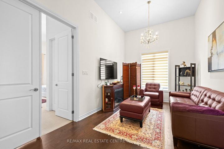 Photo 16 at 1 Astrantia Way, Credit Valley, Brampton