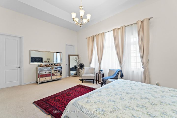Photo 19 at 1 Astrantia Way, Credit Valley, Brampton