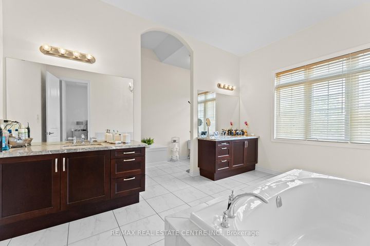 Photo 20 at 1 Astrantia Way, Credit Valley, Brampton