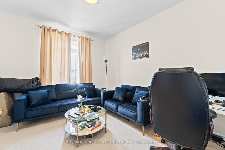 Photo 23 at 1 Astrantia Way, Credit Valley, Brampton