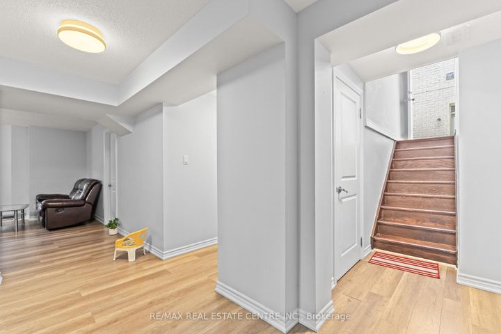Photo 29 at 1 Astrantia Way, Credit Valley, Brampton
