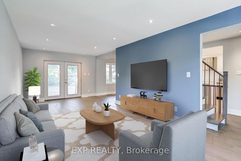 Photo 1 at 18 Innisdale Drive, Maryvale, Toronto