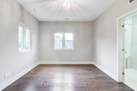 Photo 18 at 18 Innisdale Drive, Maryvale, Toronto