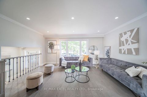 Photo 4 at 106 Alexmuir Boulevard, Agincourt North, Toronto
