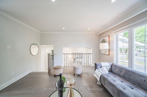 Photo 5 at 106 Alexmuir Boulevard, Agincourt North, Toronto