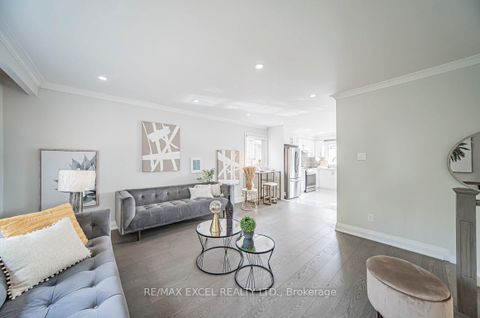 Photo 7 at 106 Alexmuir Boulevard, Agincourt North, Toronto