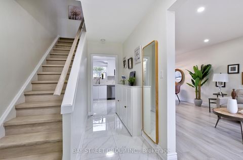 Photo 7 at 150 Vauxhall Drive, Dorset Park, Toronto