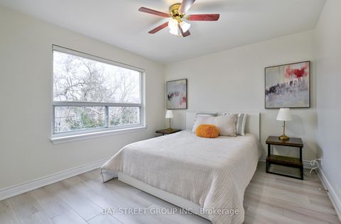 Photo 12 at 150 Vauxhall Drive, Dorset Park, Toronto