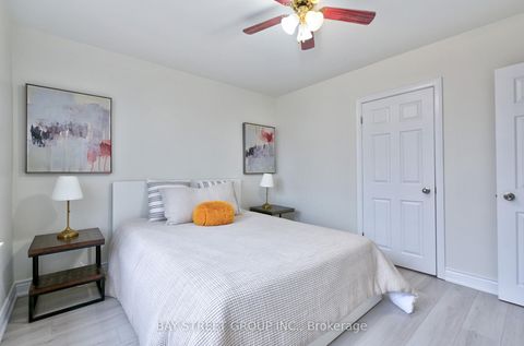 Photo 13 at 150 Vauxhall Drive, Dorset Park, Toronto