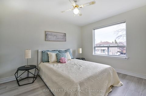 Photo 14 at 150 Vauxhall Drive, Dorset Park, Toronto