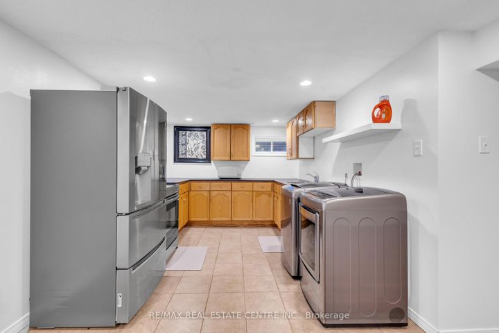 Photo 16 at 741 Mullin Way, Appleby, Burlington
