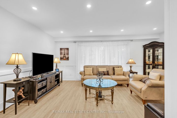 Photo 23 at 741 Mullin Way, Appleby, Burlington
