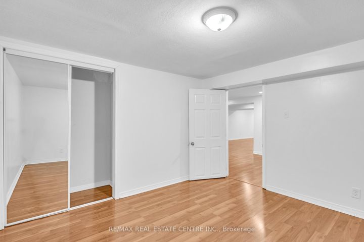 Photo 29 at 741 Mullin Way, Appleby, Burlington