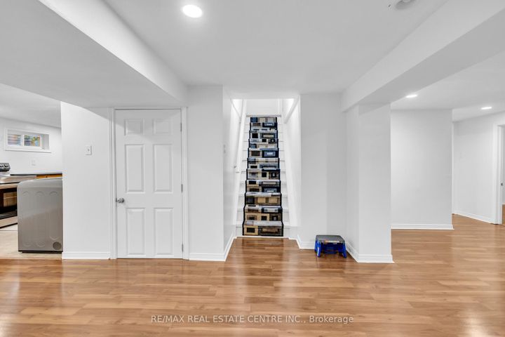 Photo 37 at 741 Mullin Way, Appleby, Burlington
