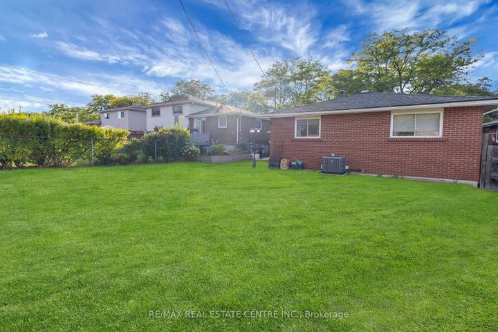 Photo 39 at 741 Mullin Way, Appleby, Burlington