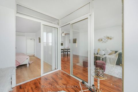 Photo 16 at 707 - 2466 Eglinton Avenue E, Eglinton East, Toronto